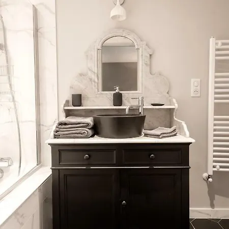 De La Fee Beaune (Cote d'Or)