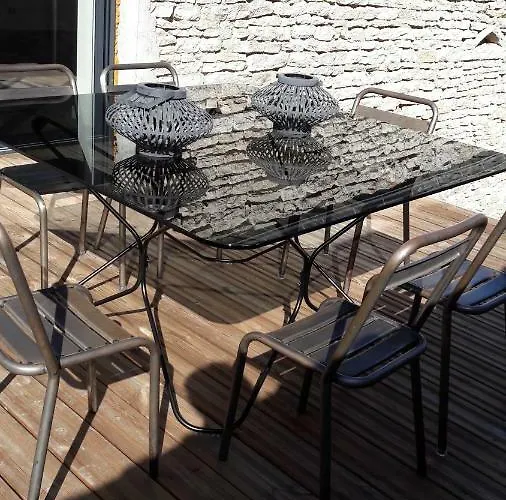 De La Fee Beaune (Cote d'Or)