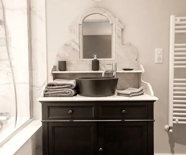 De La Fee Beaune (Cote d'Or)